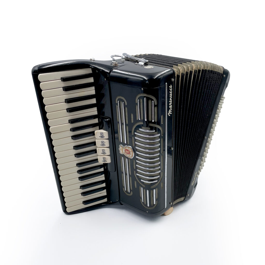 Illustration : Marinucci touche piano