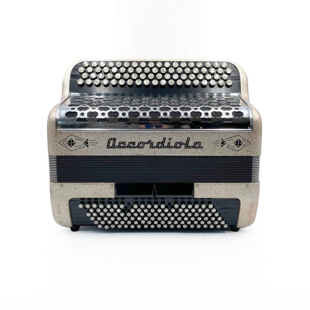 Illustration : Les accordéons d'occasion