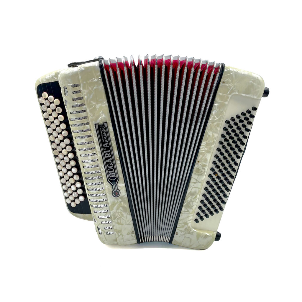 Illustration : Accordéon Bugari 2 voix 96 basses