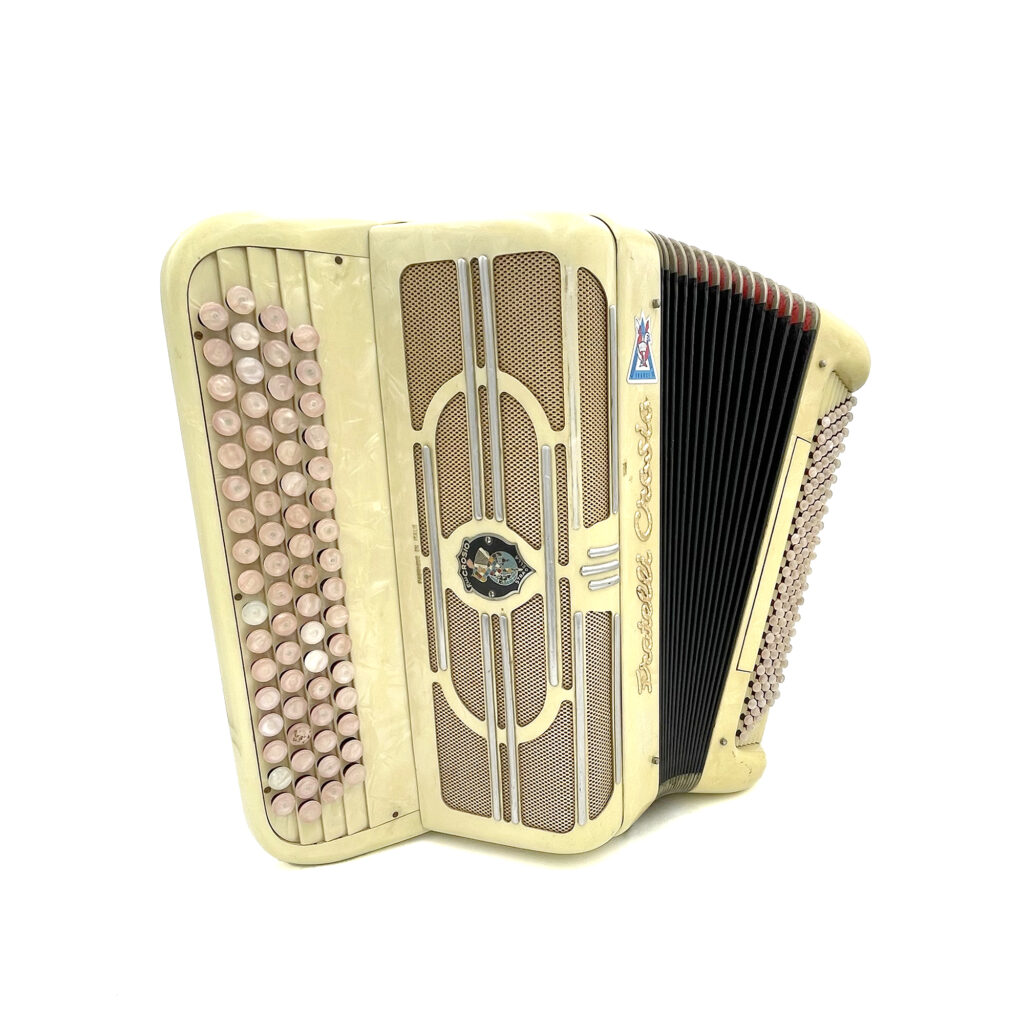 Illustration : Fratelli Crosio 3 voix 120 basses ( projet signature )