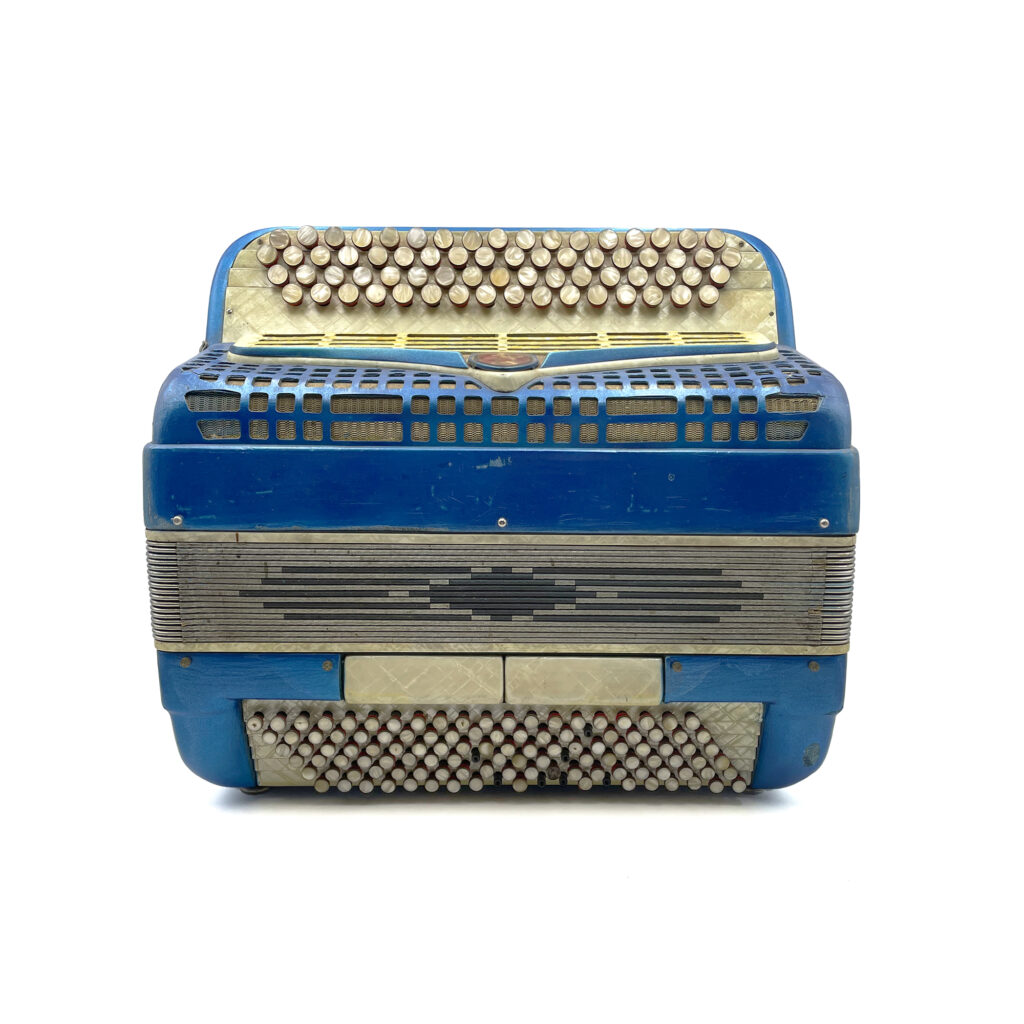 Illustration : Les accordéons d'occasion